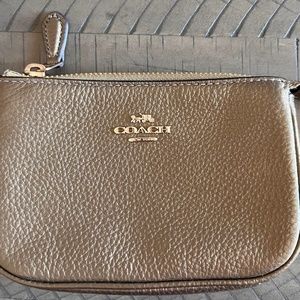 NEW - Coach wristlet/small clutch - Metallic Olive - O/S